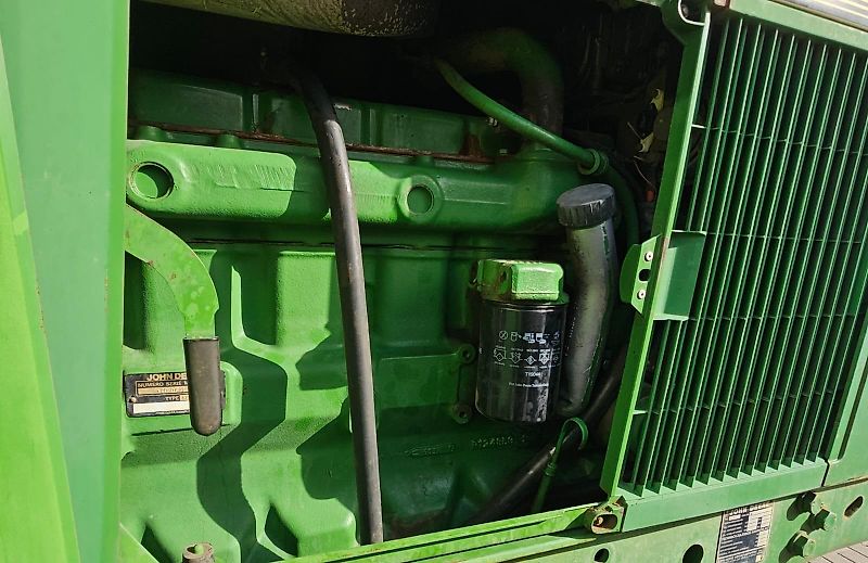 John Deere 6800