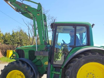 John Deere 6320 z ładowaczem czołowym