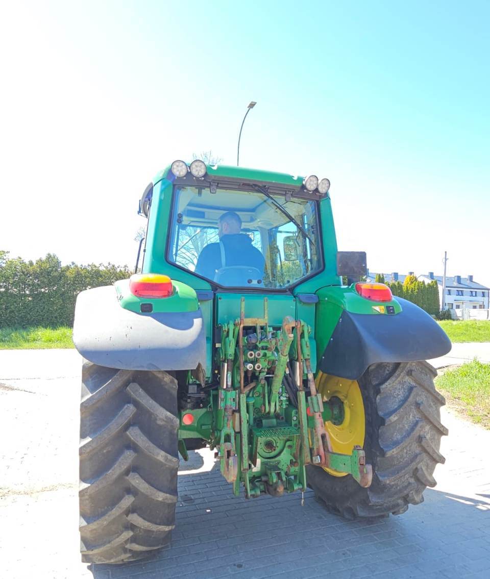 John Deere 6320 z ładowaczem czołowym