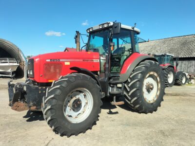 Massey Ferguson 8250