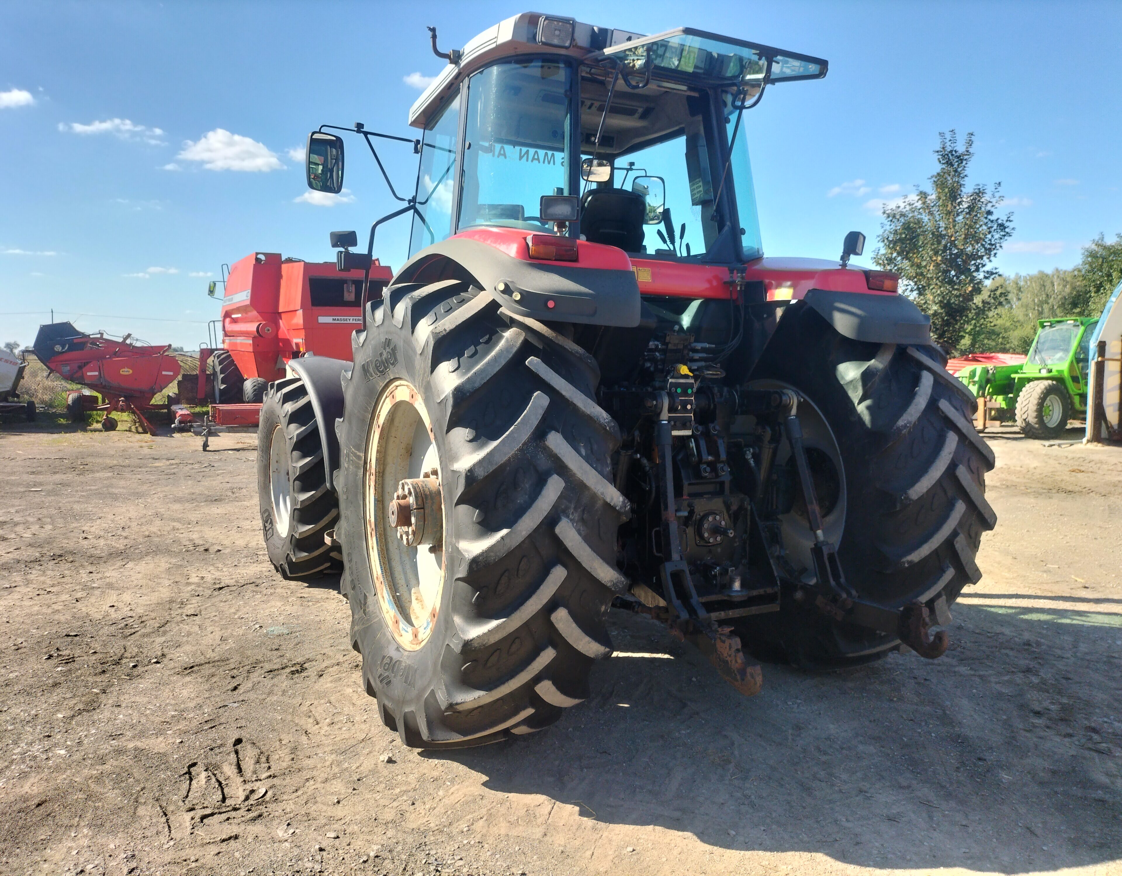 Massey Ferguson 8250
