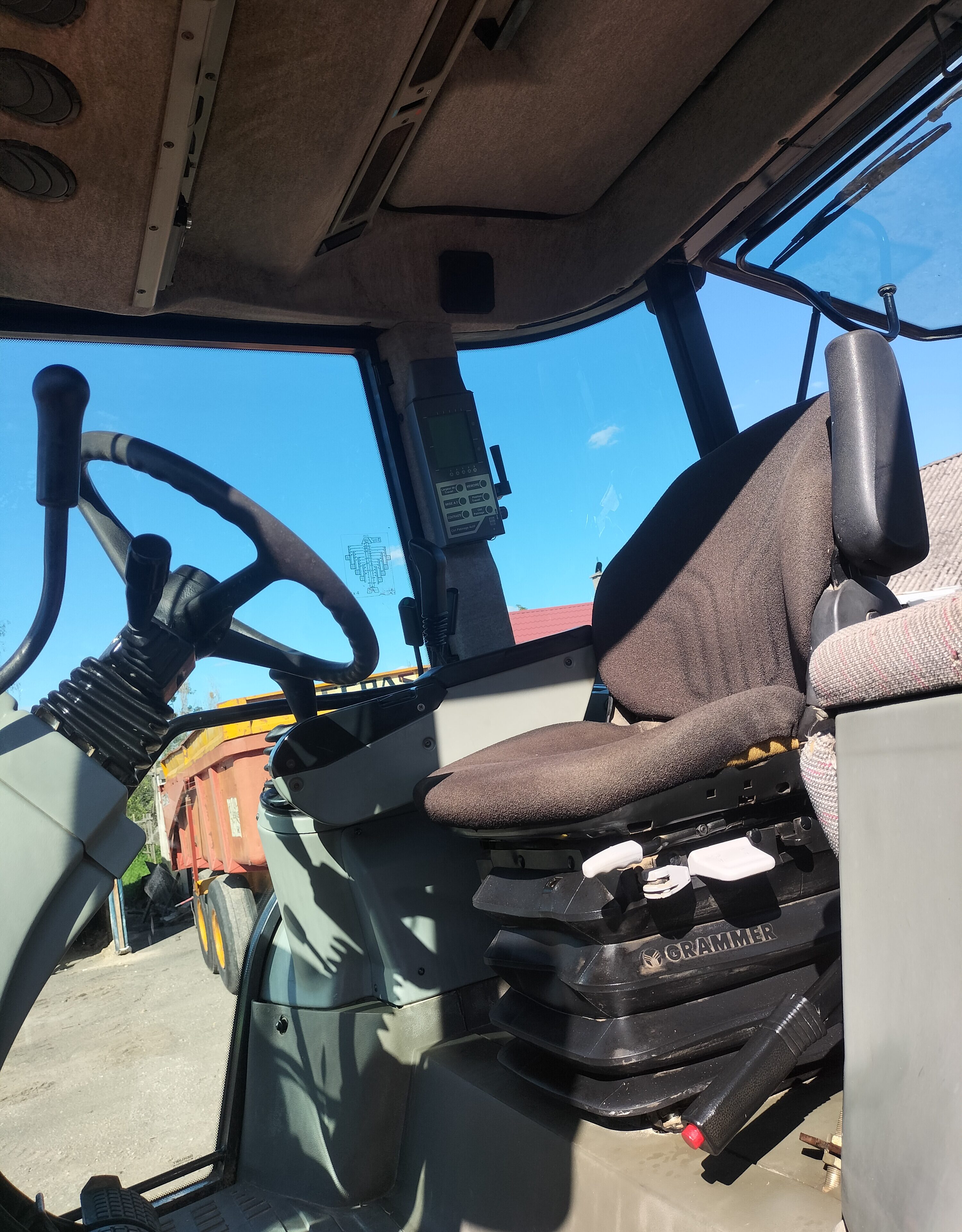 Massey Ferguson 8250