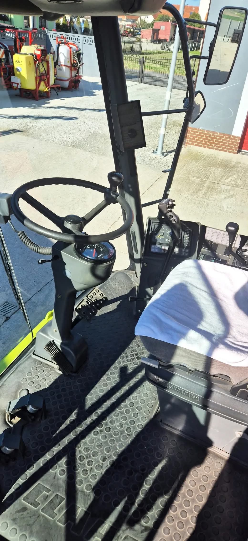 Kombajn zbożowy Claas Medion 310