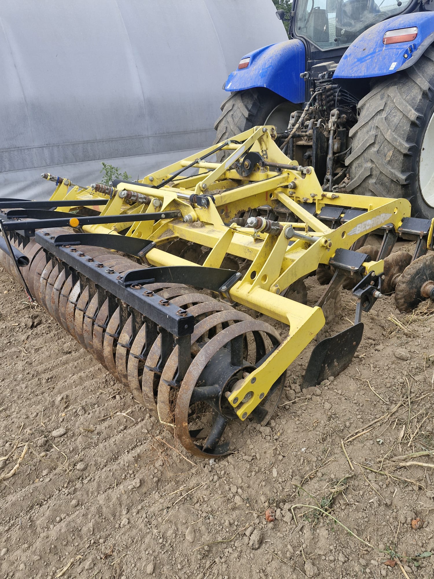 Brona talerzowa Bednar SN 4000 składana hydraulicznie