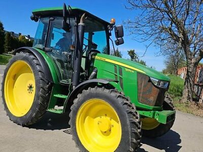 John Deere 5075M