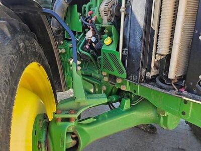 John Deere 5075M