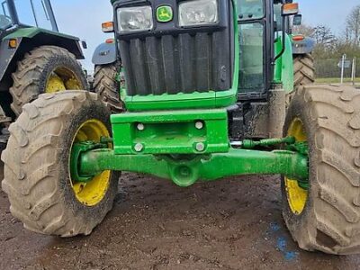 John Deere 5050E