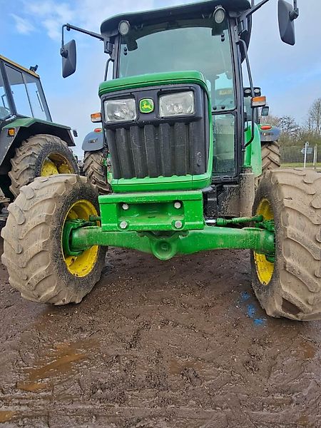 John Deere 5050E