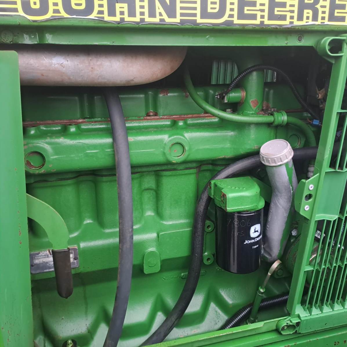 John Deere 6900