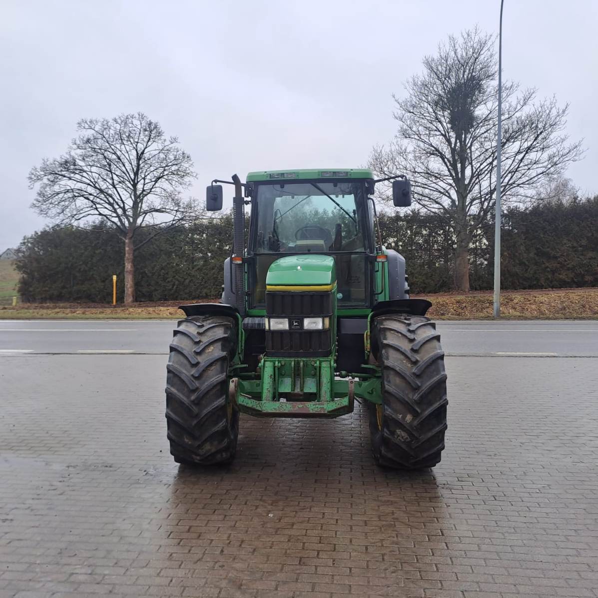 John Deere 6900